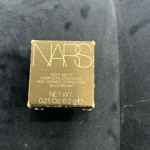 NARS soft matte complete concealer. Medium 1.5 macadamia
